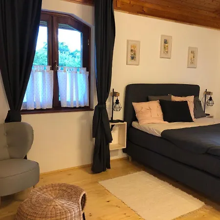 Apartment Szarvaslak Zalaujlak